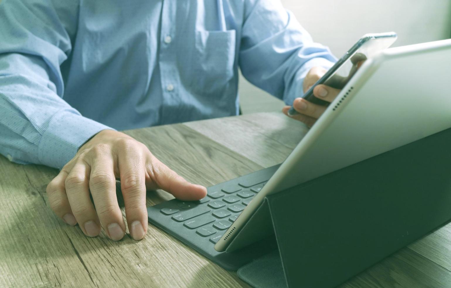 Análisis de métricas de rendimiento en herramientas de desarrollo